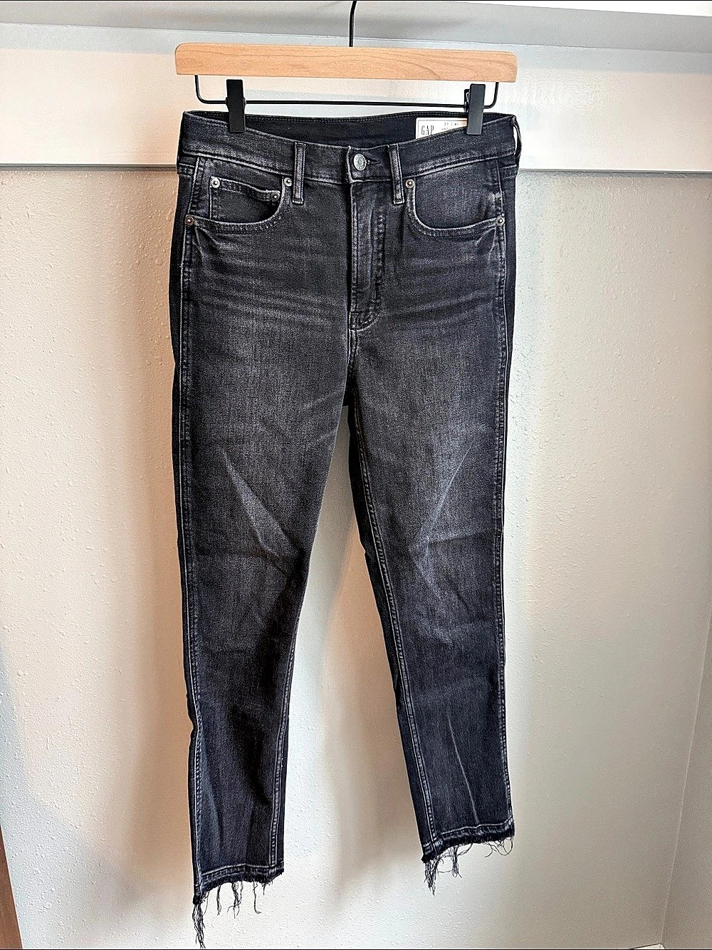 GAP High Rise vintage slim jeans in washed - 27 L
